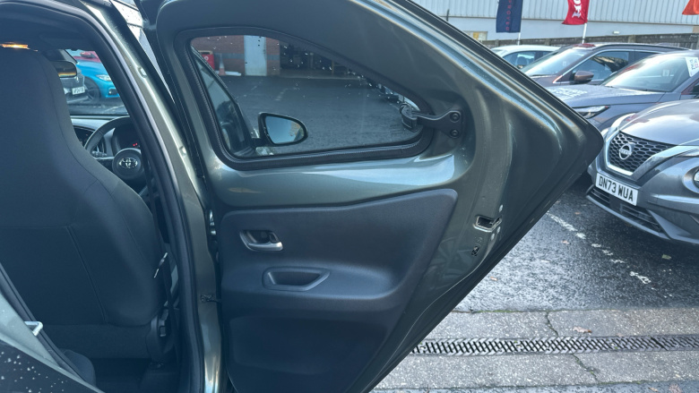 Toyota Aygo X 1.0 VVT-i Edge 5dr Petrol Hatchback